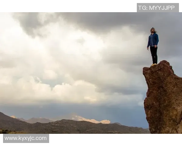 足坛巨星惊艳脚力全解析揭示力量速度与技巧的极致融合